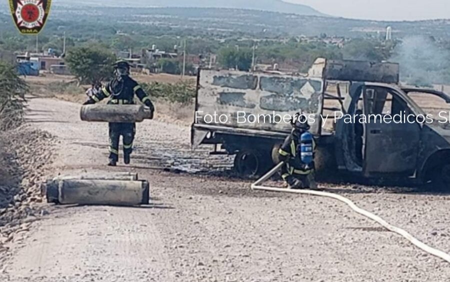 Un vehículo de Gas LP se incendió la tarde de este miércoles en Presita de Santa Rosa