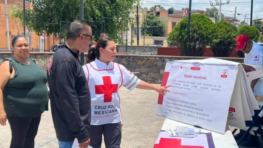 La Cruz Roja San Miguel de Allende organizaron una feria de salud en la Plaza Garibaldi