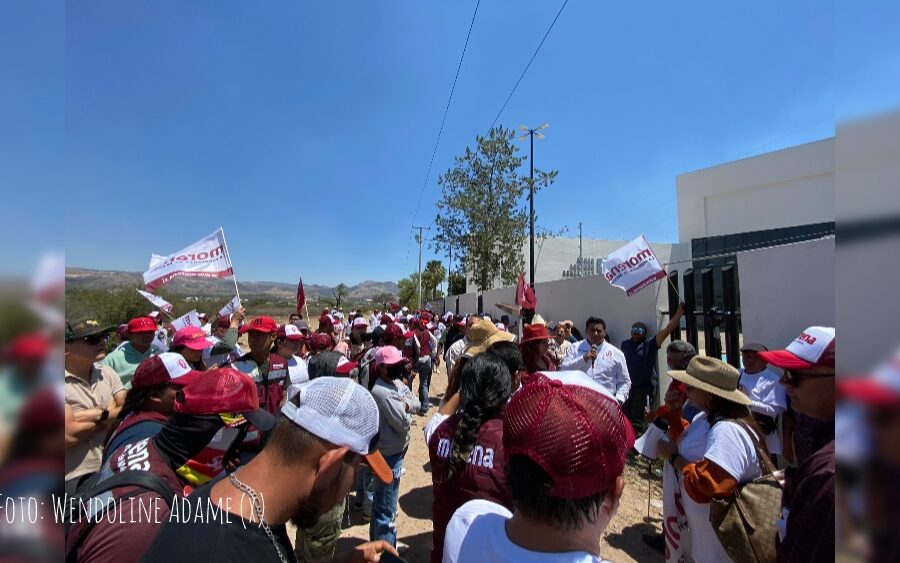 Militantes de Morena y PT se manifiestan en el IEEG ante desaprobación de 4 candidaturas