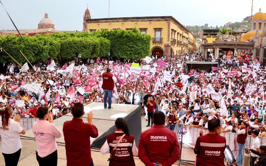 Cierra Morena campaña en San Miguel de Allende: aplauden a Osvaldo y lanzan rechifla a Trejo