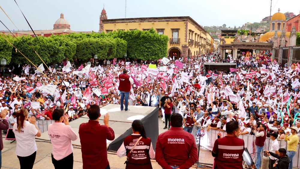 Cierra Morena campaña en San Miguel de Allende: aplauden a Osvaldo y lanzan rechifla a Trejo