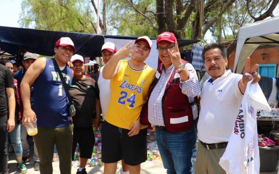 Doc. Osvaldo García visita Villa de los Frailes, el tianguis de la Estación y colonias Pedro Moreno y San Antonio