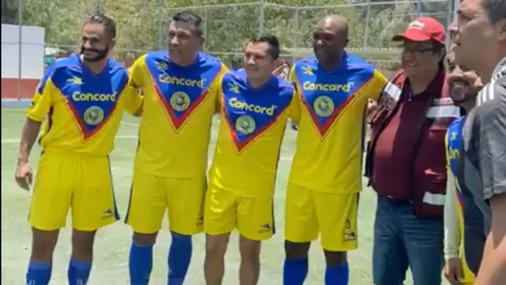 Dos abuelitas y ‘El Cucas’ intentan boicotear evento de las Leyendas del América en San Miguel de Allende