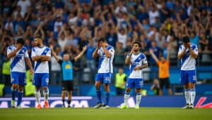cruz azul enfrenta una intensa caída tras su derrota contra el seattle sounders en la leagues cup, un partido que dejó a los aficionados decepcionados y evidenció los desafíos del equipo en el torneo.