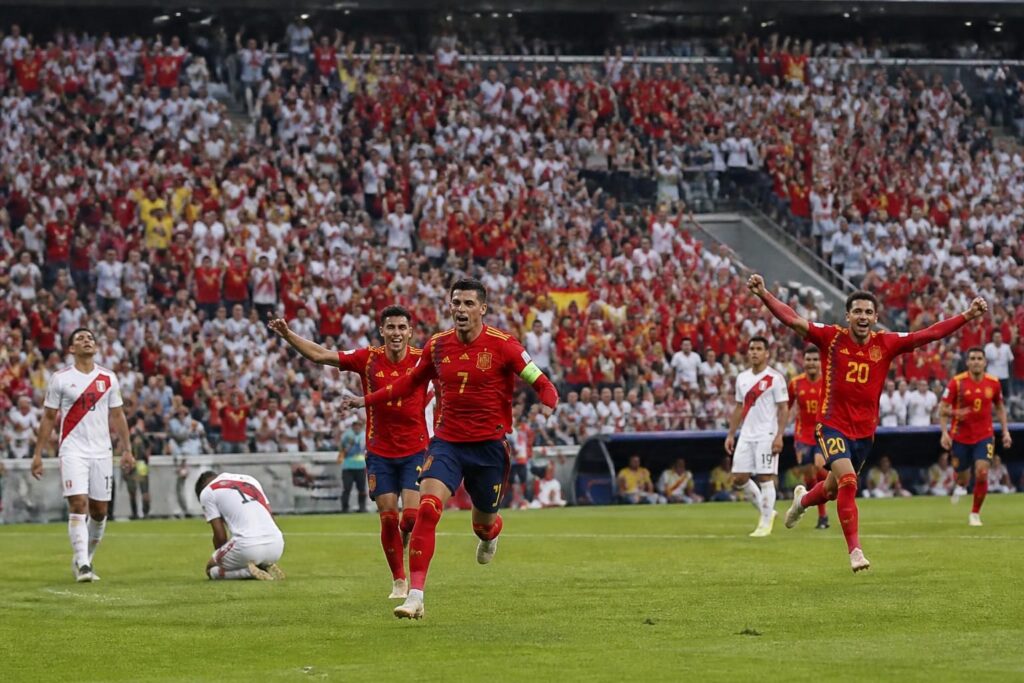 españa brilla con una victoria impresionante contra perú en puebla, demostrando su superioridad en un partido emocionante y lleno de acción.