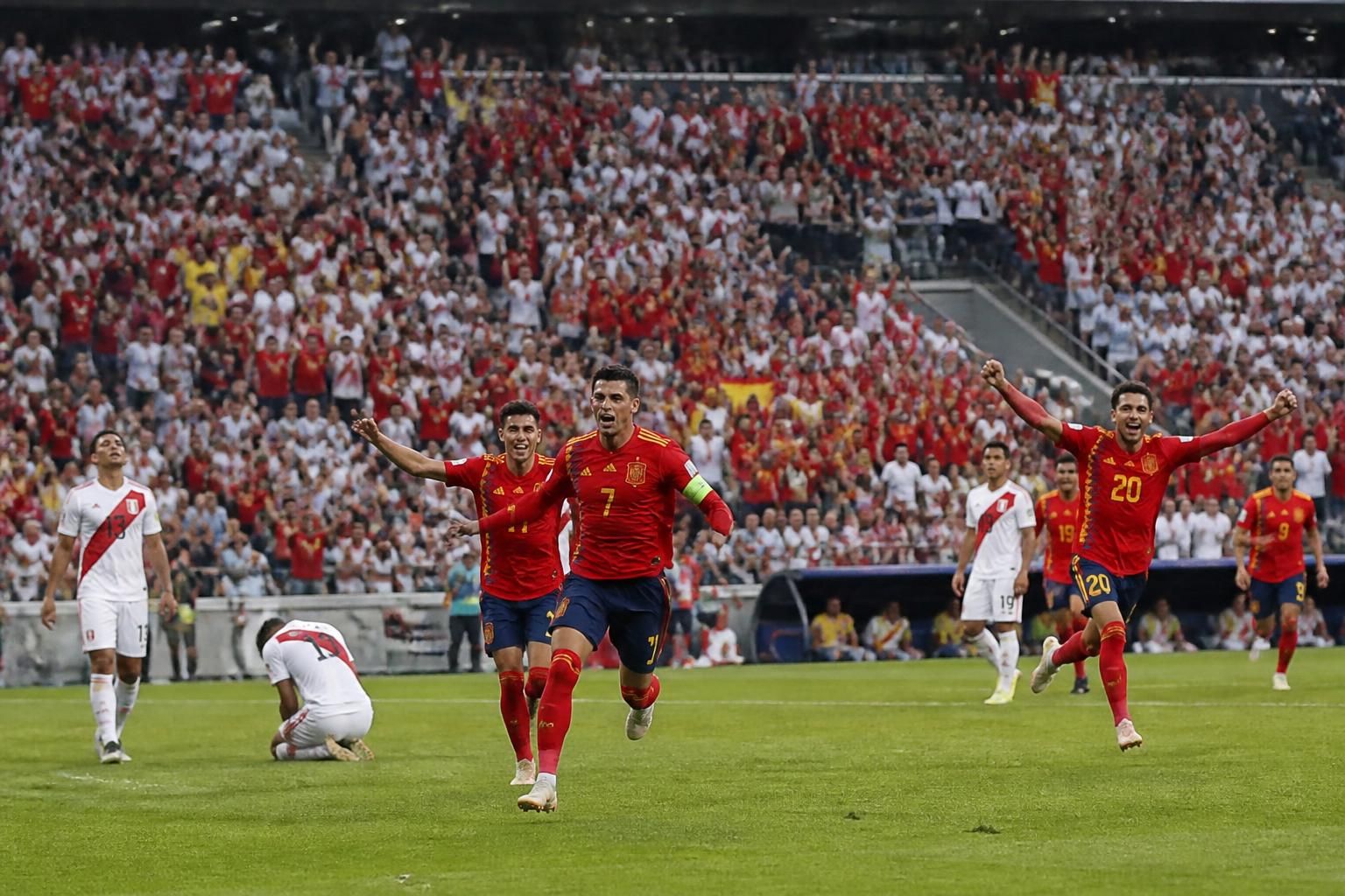 españa brilla con una victoria impresionante contra perú en puebla, demostrando su superioridad en un partido emocionante y lleno de acción.