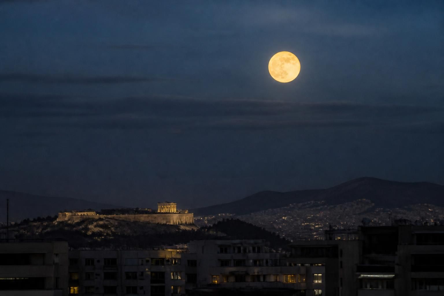 descubre el significado especial que la luna llena en capricornio del 29 de junio tiene para tu signo zodiacal esta semana y cómo influirá en tu vida.