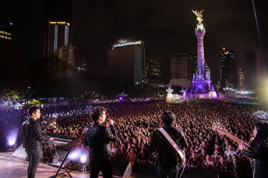 menudo celebra sus 50 años con un concierto inolvidable en la cdmx. ven y disfruta la claridad y energía de su música en vivo, ¡una experiencia que no te puedes perder!