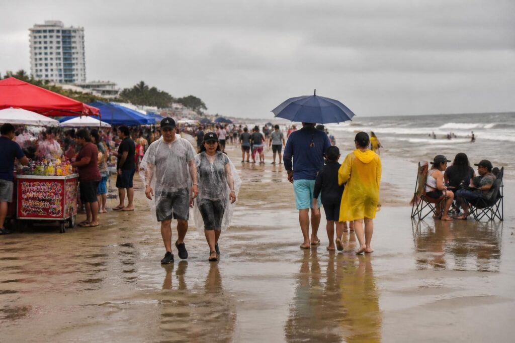 el turismo en tampico y playa miramar sigue activo a pesar de las fuertes lluvias durante el fin de semana, ofreciendo actividades y entretenimiento para todos los visitantes.