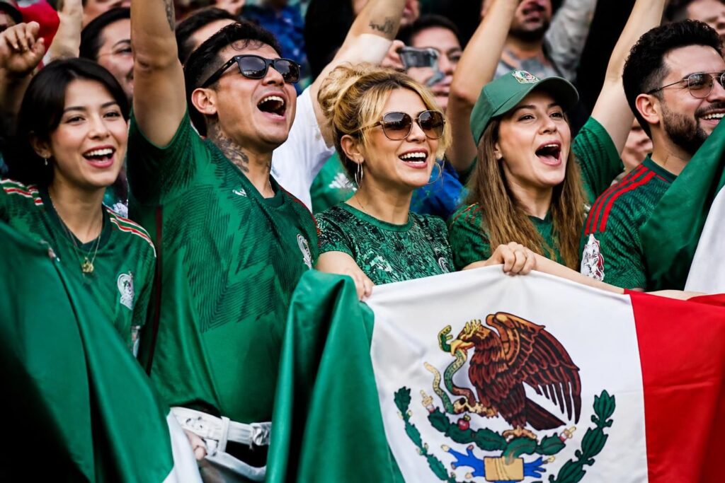 ángela aguilar, nodal, itatí cantoral, belinda y otras celebridades mexicanas se unen para apoyar a la selección mexicana en el partido decisivo del mundial 2026, mostrando su pasión y orgullo por méxico.