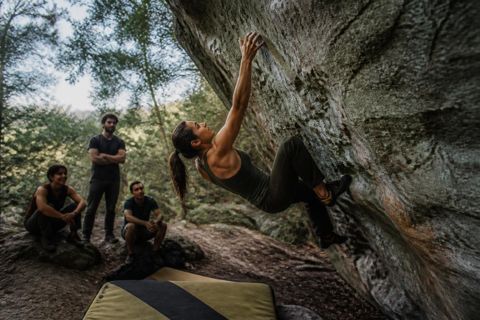 descubre por qué comenzar en el boulder va más allá del ejercicio físico y cómo puede ayudarte a fluir en tu vida diaria.
