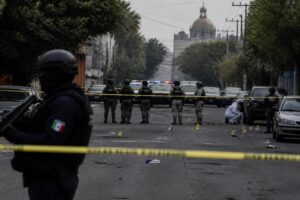 méxico iniciará procesos penales tras las muertes causadas por un tiroteo fatal, buscando justicia y responsabilidad para los implicados.