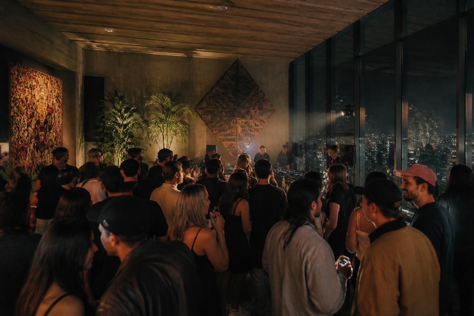 únete a la exclusiva listening party en cdmx presentada por latin mafia y fred again. disfruta de lo mejor de la música en un evento único e inolvidable.