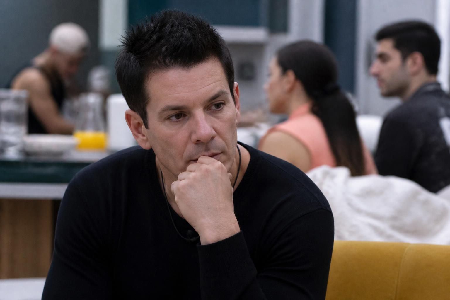 descubre el supuesto salario de yahir en la casa de los famosos 4 y por qué lo consideran el peor sueldo del programa. toda la información aquí.