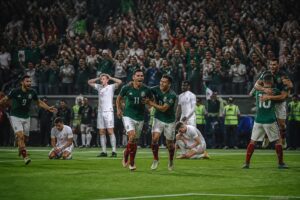 méxico logra una remontada épica para vencer a south hills en un emocionante partido lleno de pasión y energía.