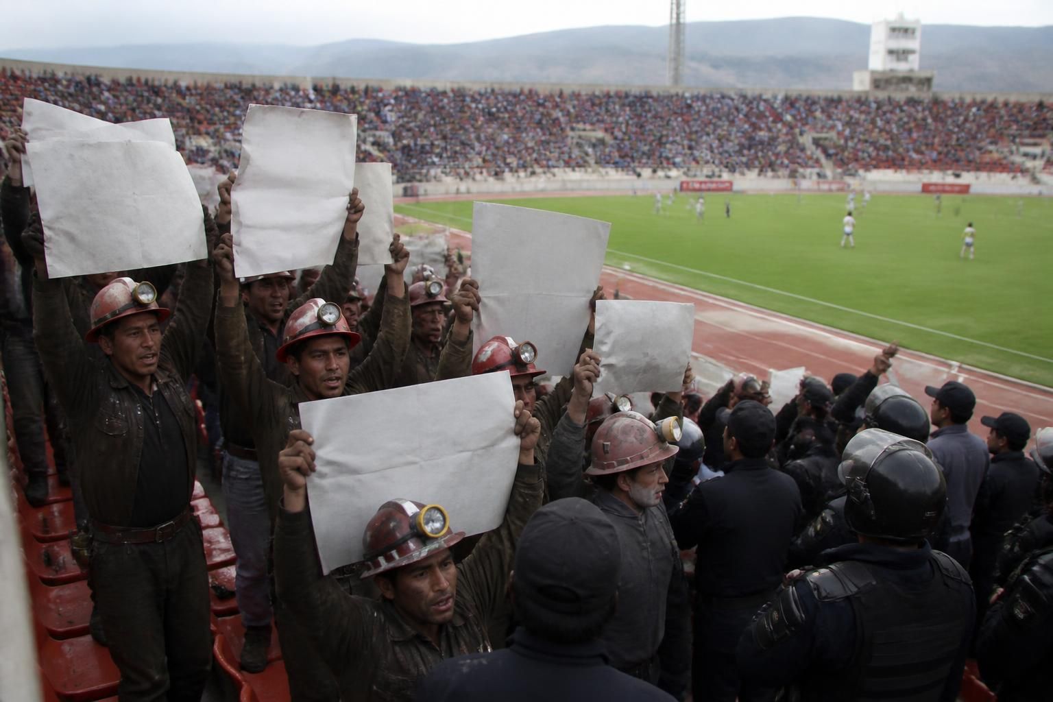 mineros de zacatecas desafían la advertencia de la fmf y lideran una protesta en la liga de expansión mx, mostrando su desacuerdo con las decisiones federativas.