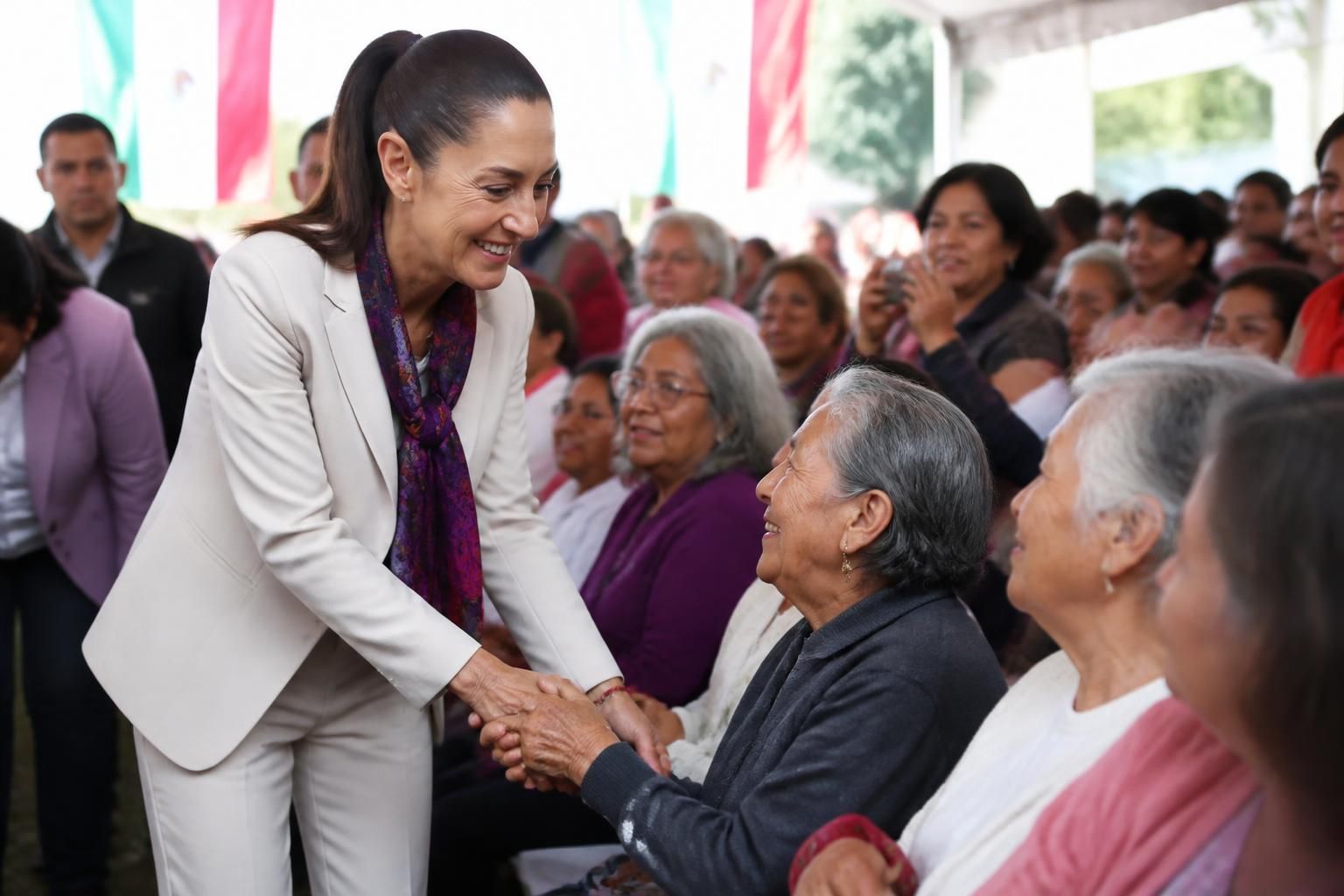 sheinbaum entrega la pensión mujeres bienestar en naucalpan, reafirmando su compromiso: “gobernamos con y para el pueblo”, apoyando a las mujeres y mejorando su calidad de vida.