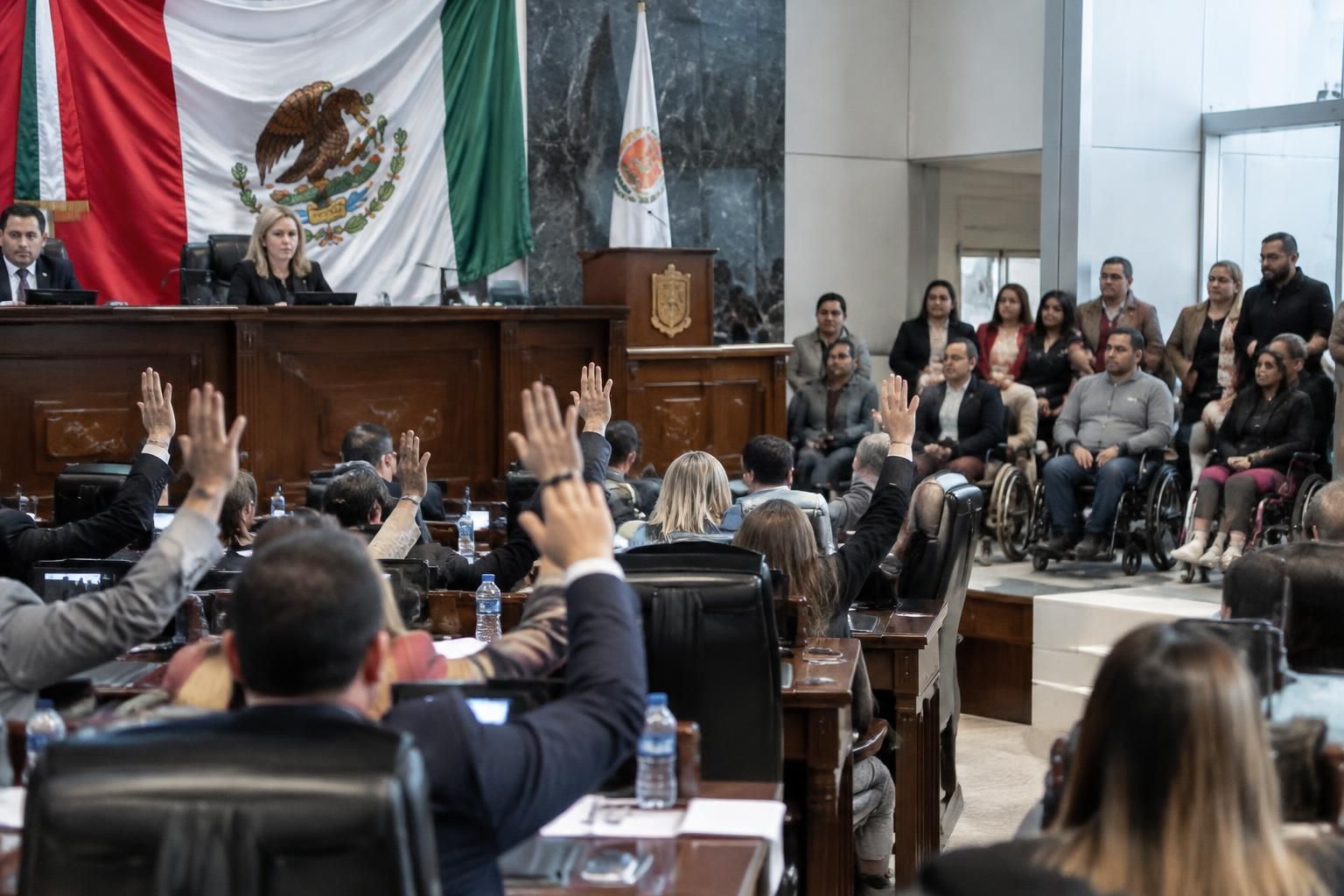 tras concluir la votación, el congreso pide a maru extender la pensión por discapacidad a todas las personas beneficiarias.