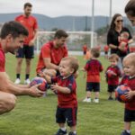 tajonar se llena de ternura con una jornada protagonizada por bebés que conquistan los corazones rojillos de osasuna.